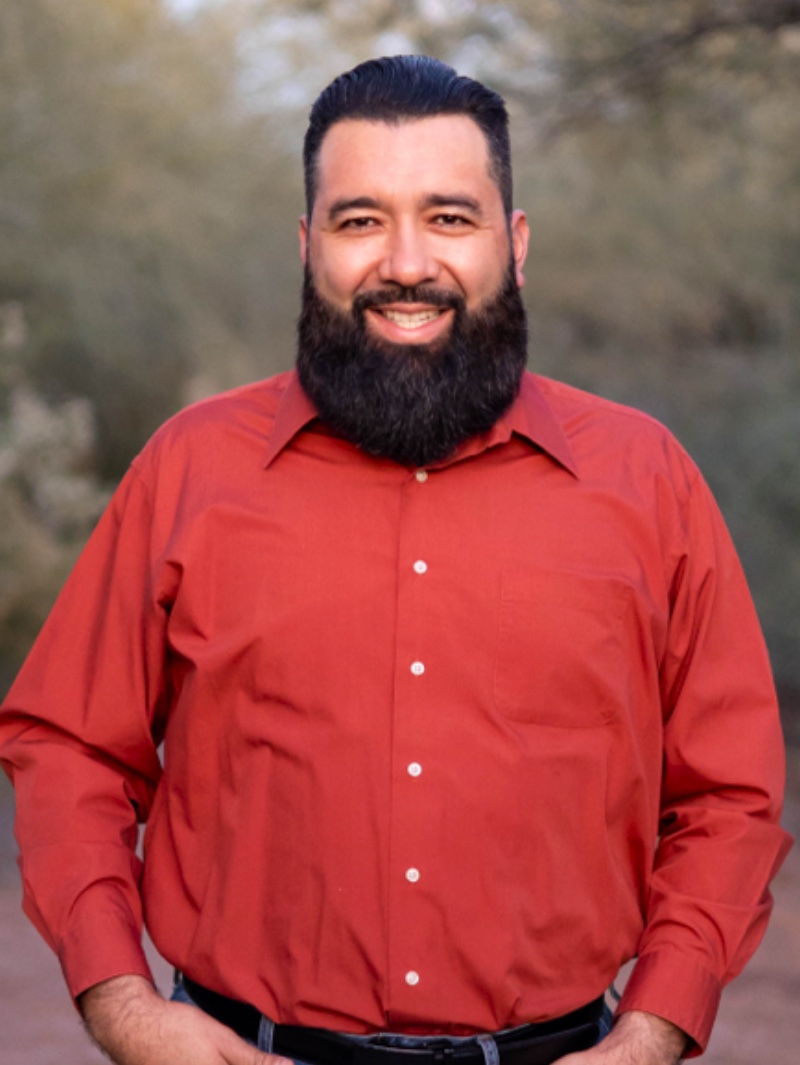 Headshot from Chris Amaro