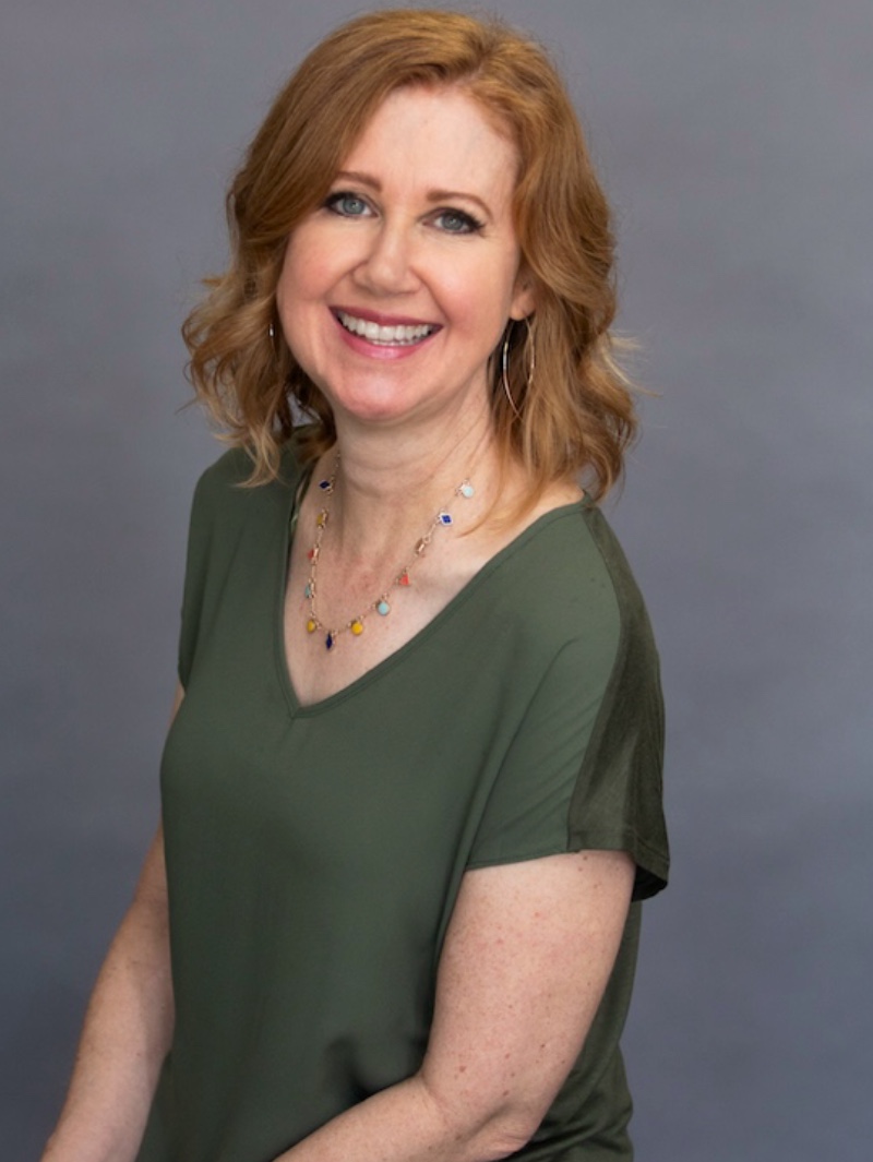 Headshot from Julie Holzer